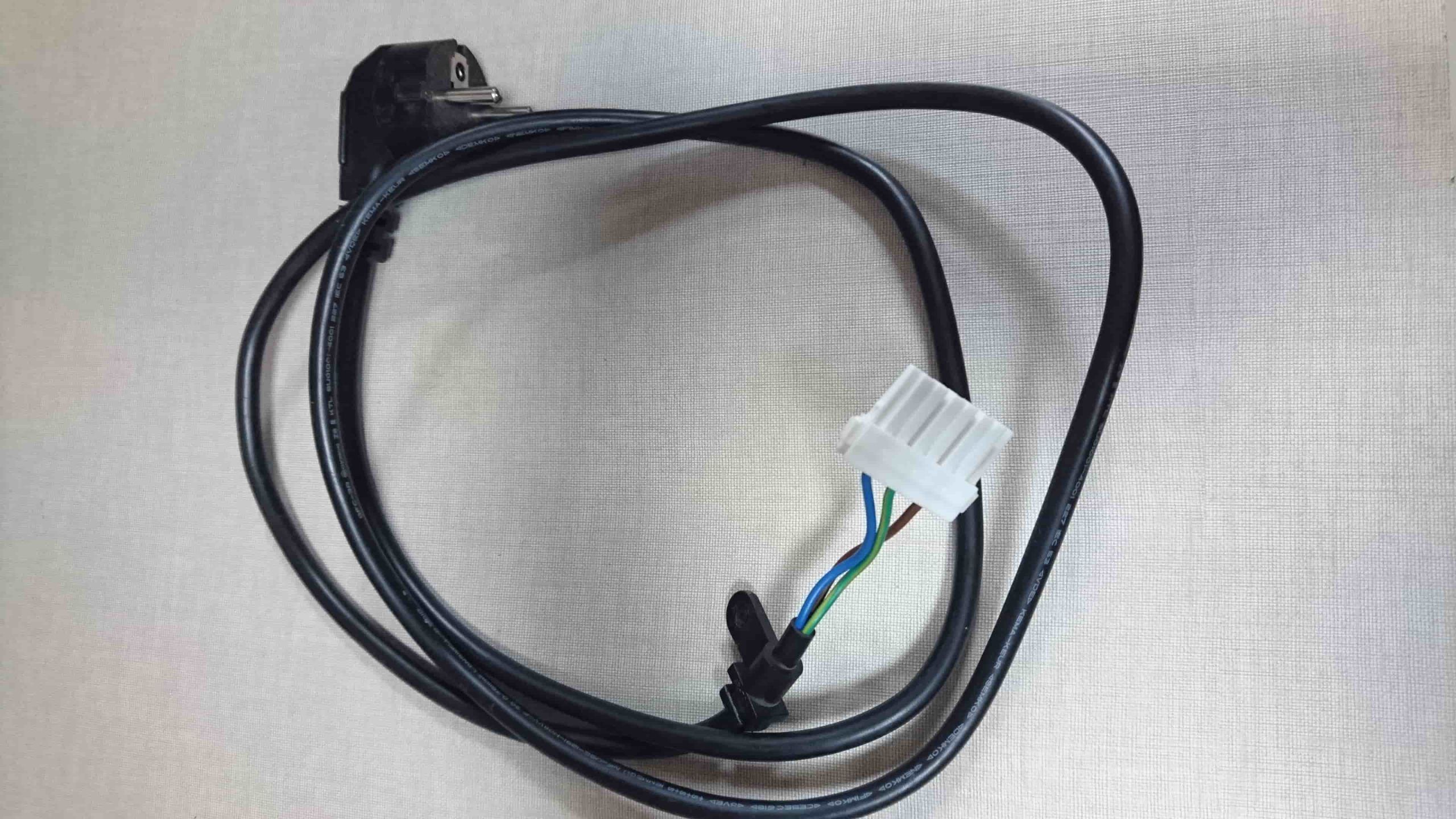 LINDY Alimentazione Prolunga Cavo - 2.50 M UK IEC 60320 C5 - 230 V AC